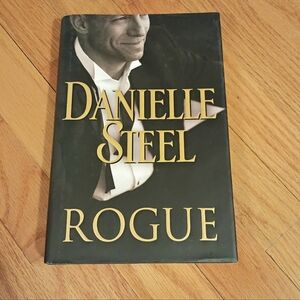 Danielle Steel Rogue Hardcover Novel Delacorte Press Romance Contemporary Women